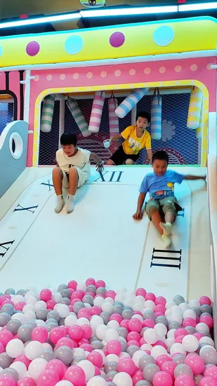 중국 제조업체 Sio2, 비표면적 200m2/g, 비정질 실리카, 친수성 흄드 실리카 200, CAS 112945-52-5를 침강 방지제로 사용